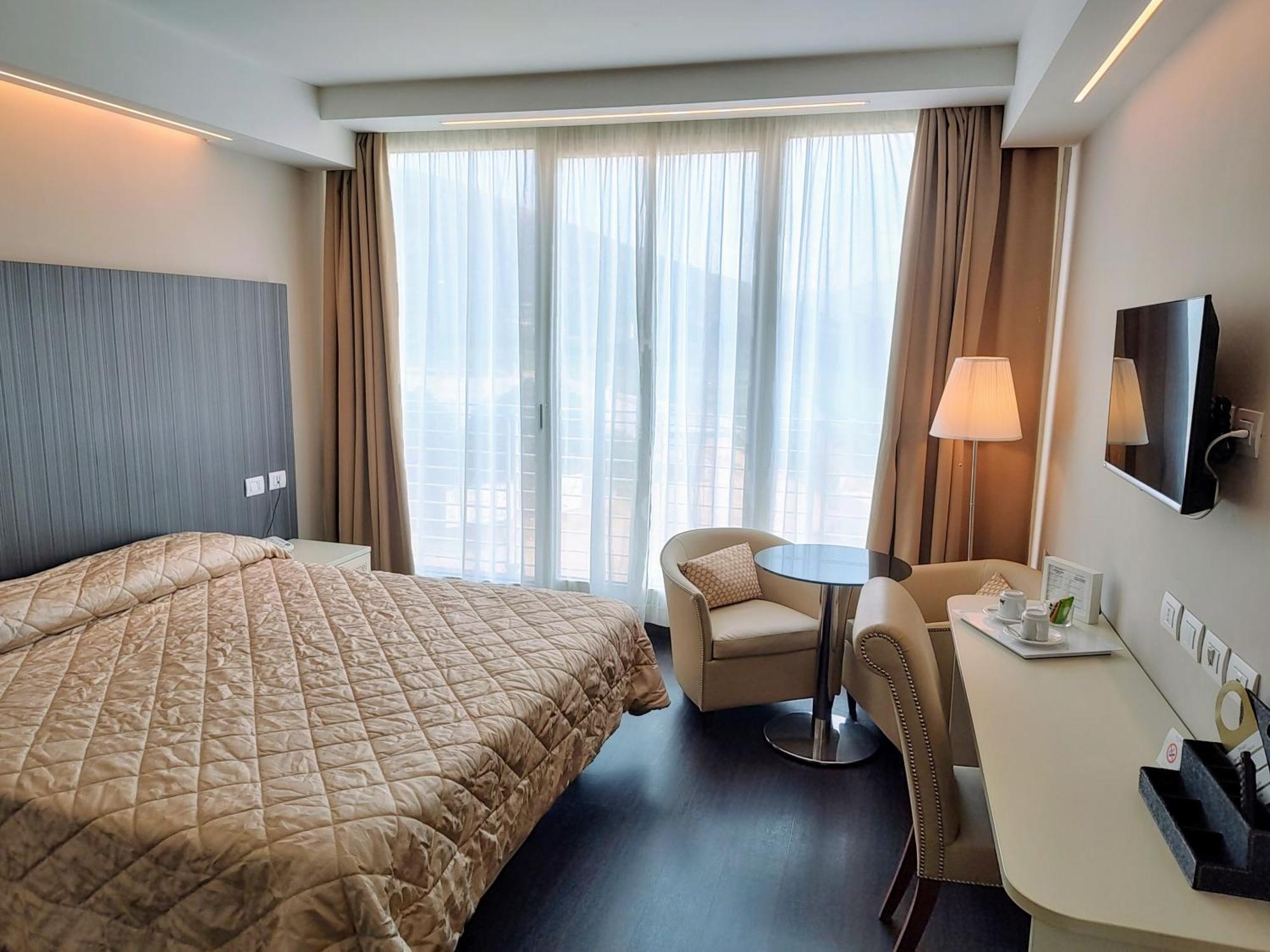 Hotel Datini Prato  Bagian luar foto