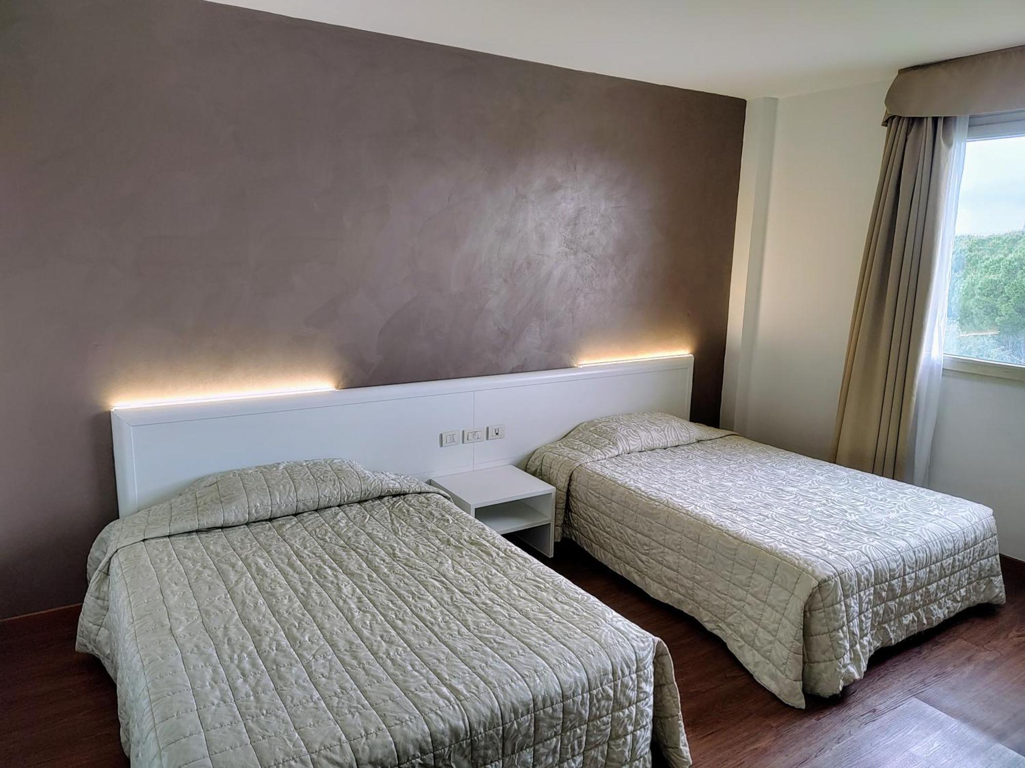 Hotel Datini Prato  Bagian luar foto